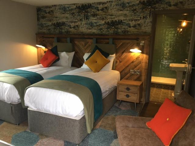 Dartmoor Halfway Inn 뉴턴애벗 외부 사진
